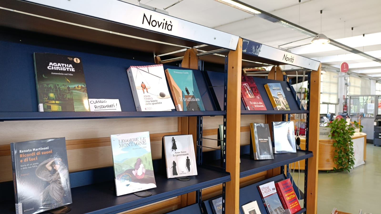 biblioteca_llm_foto1
