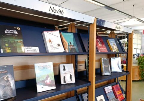 biblioteca_llm_foto1